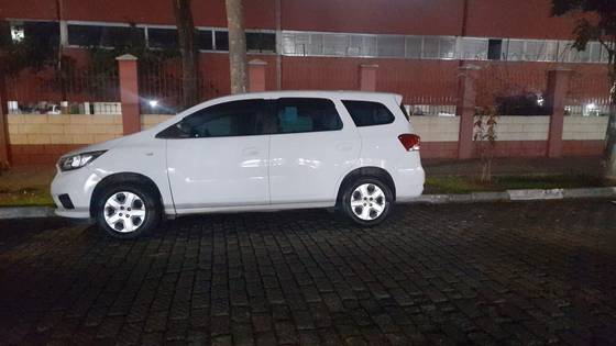 CHEVROLET SPIN 1.8 LT 8V FLEX 4P MANUAL CHEVROLET SPIN 1.8 LT 8V FLEX 4P MANUAL